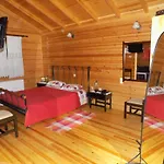 Σαλέ Αλαγονία Ξύλινα Καταλύματα