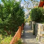 Αλαγονία Ξύλινα Καταλύματα * Αλαγονία