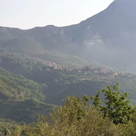 Alagonia Country Homes Chalet *